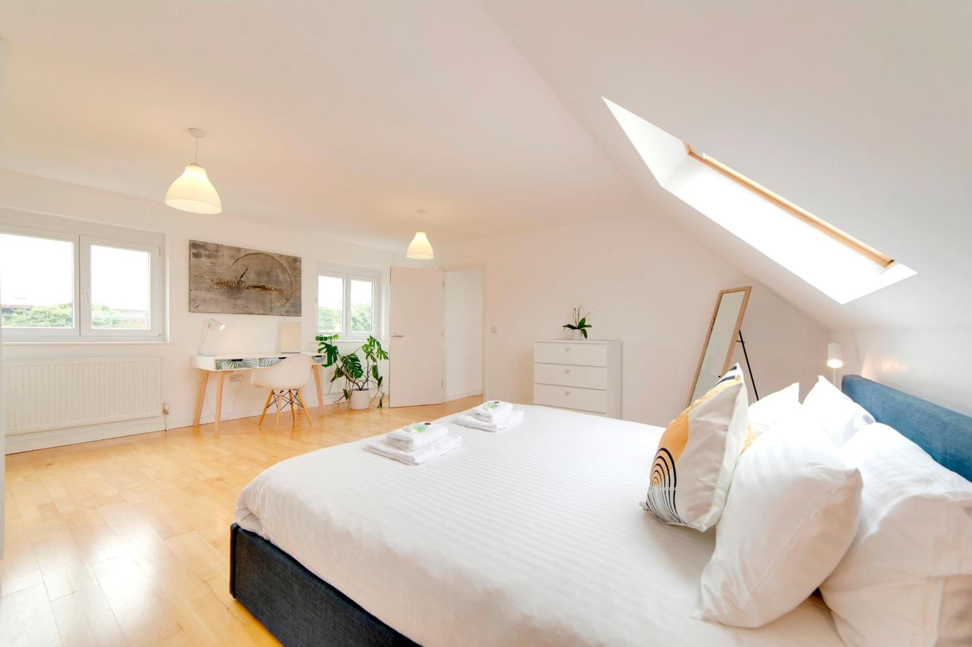 Pass The Keys 49 Byron Square Modern And Spacious 3 Bed Home With Free Parking CBG Εξωτερικό φωτογραφία