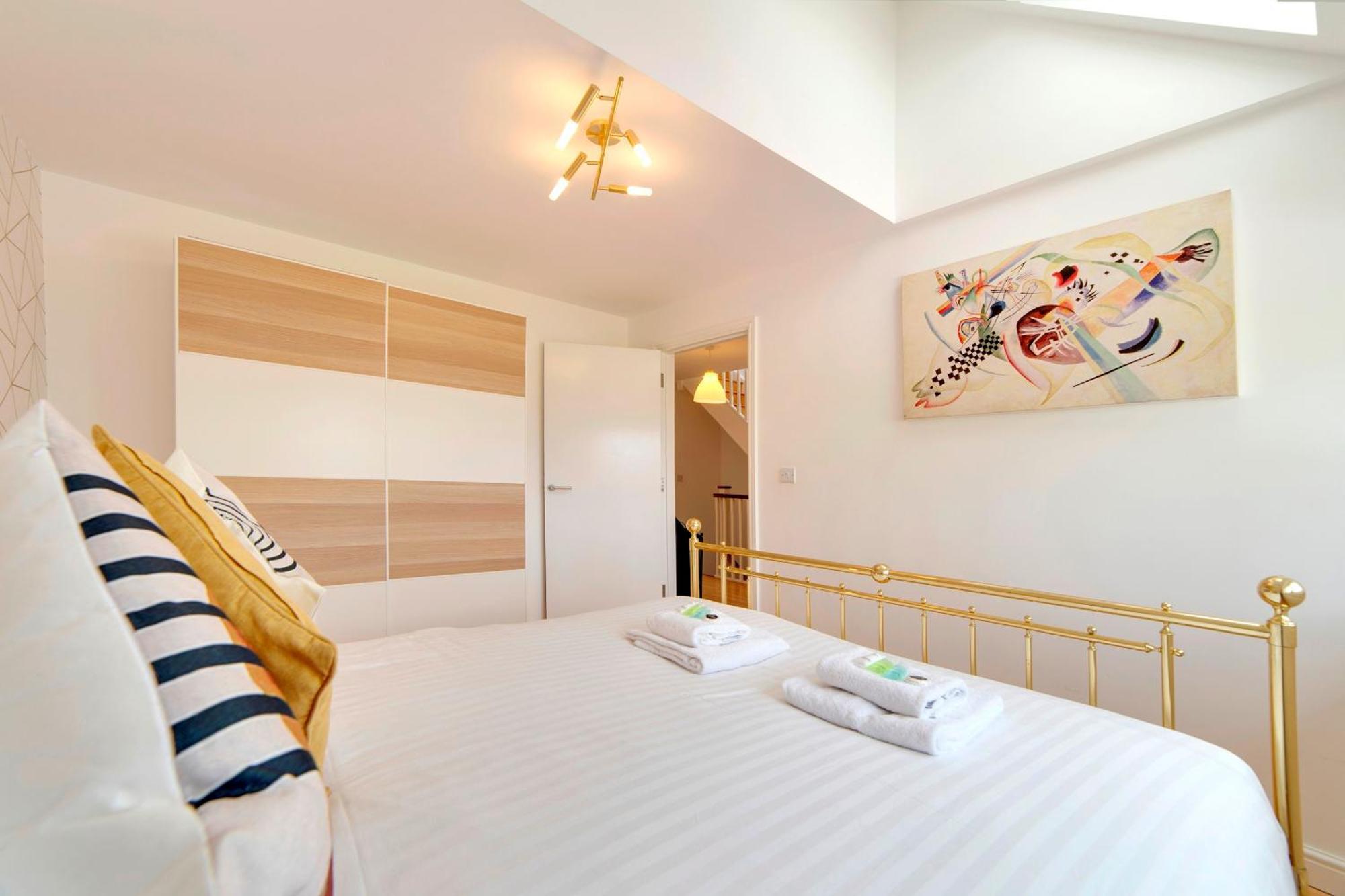 Pass The Keys 49 Byron Square Modern And Spacious 3 Bed Home With Free Parking CBG Εξωτερικό φωτογραφία