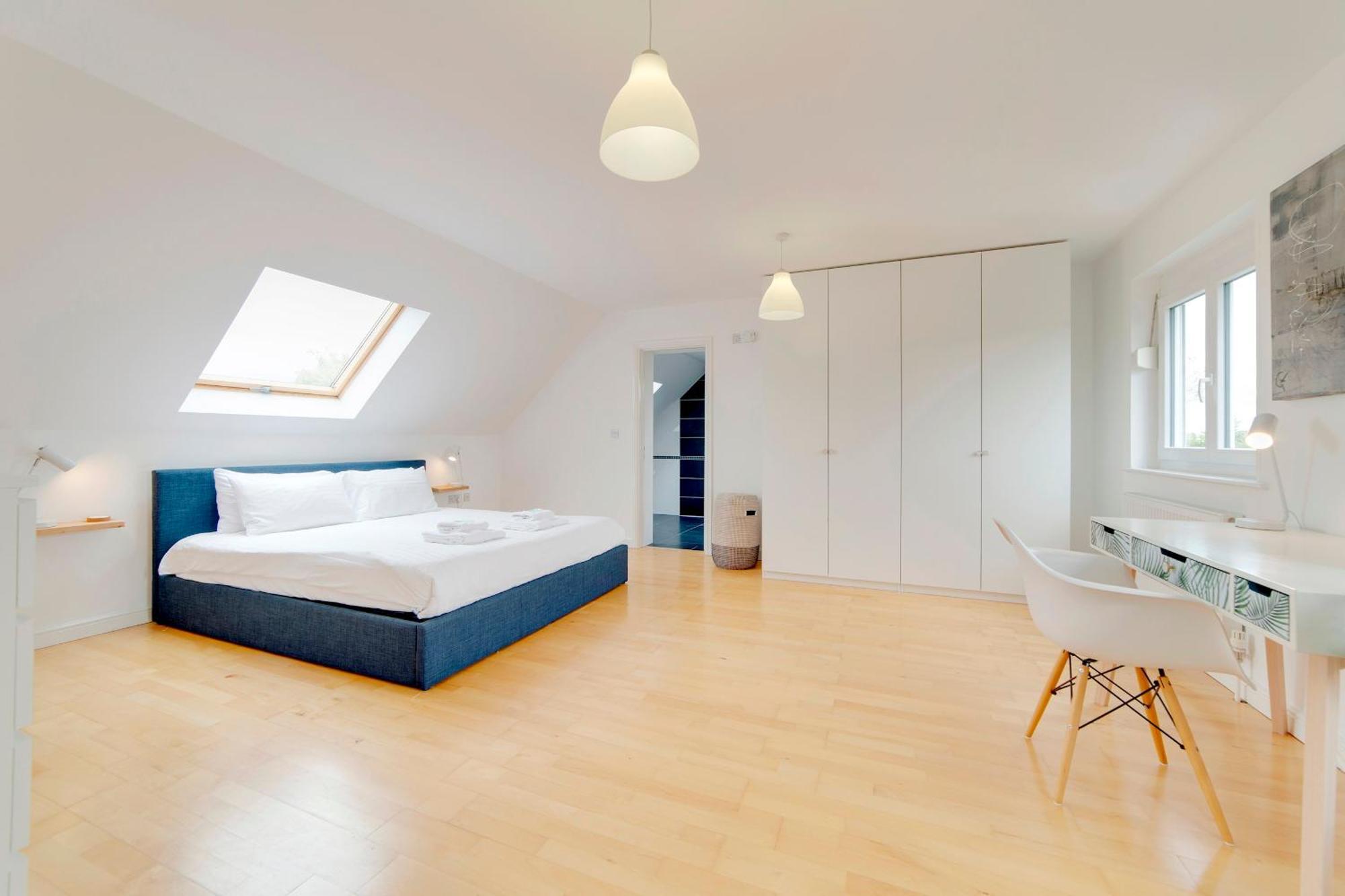 Pass The Keys 49 Byron Square Modern And Spacious 3 Bed Home With Free Parking CBG Εξωτερικό φωτογραφία