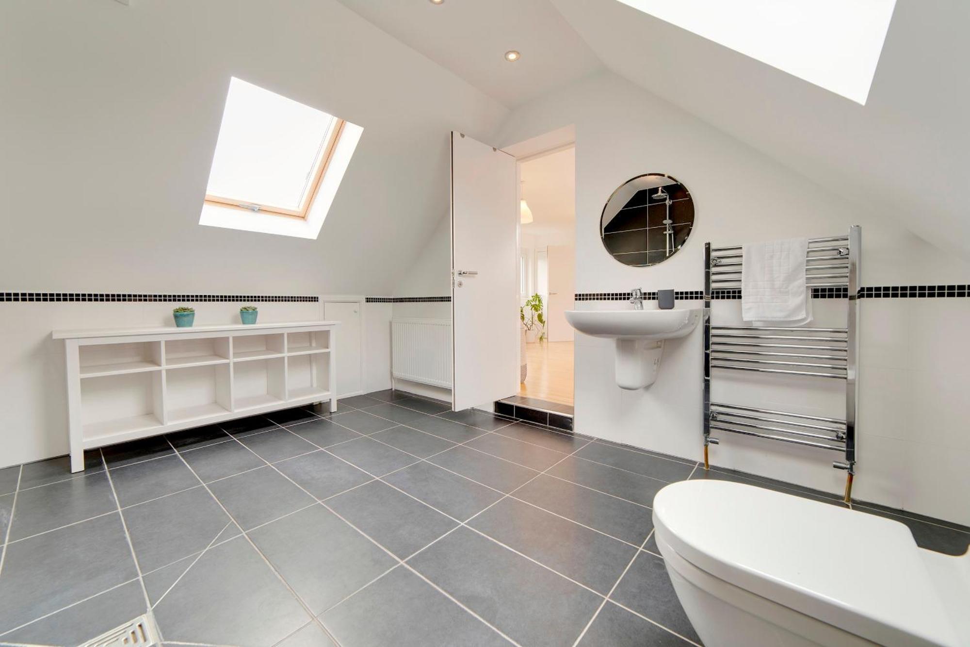 Pass The Keys 49 Byron Square Modern And Spacious 3 Bed Home With Free Parking CBG Εξωτερικό φωτογραφία