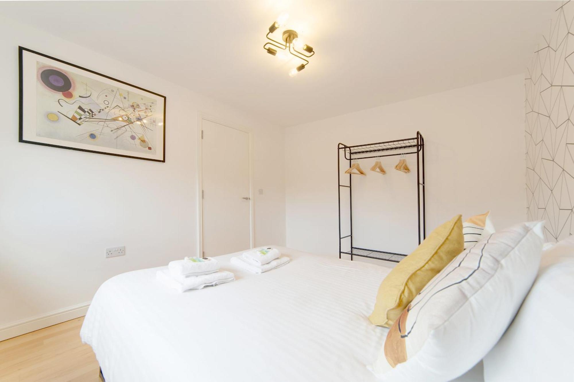 Pass The Keys 49 Byron Square Modern And Spacious 3 Bed Home With Free Parking CBG Εξωτερικό φωτογραφία