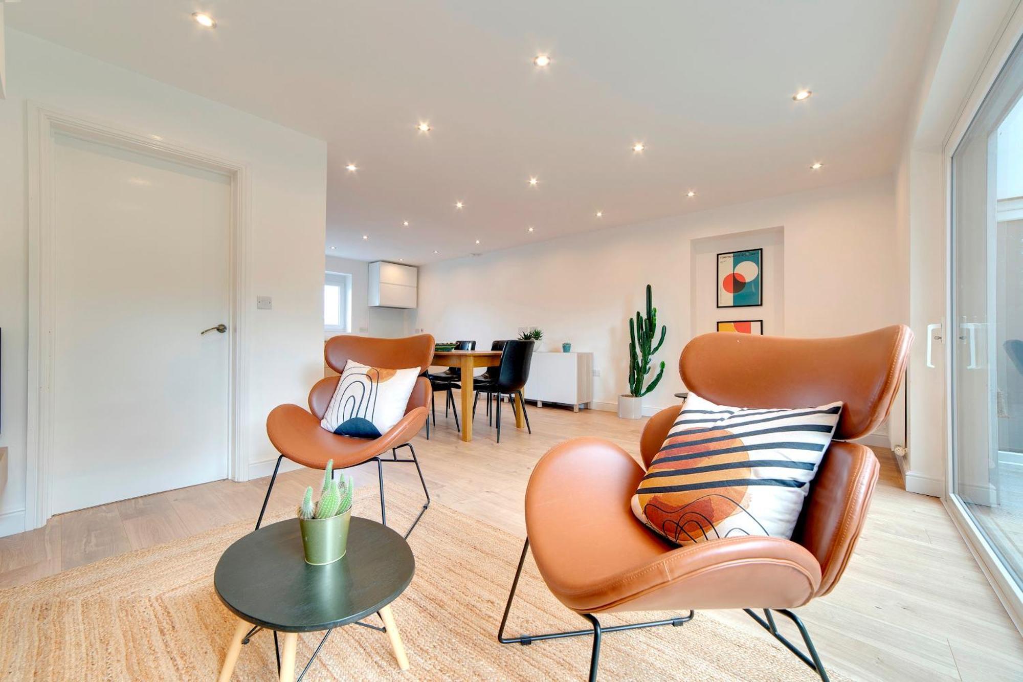 Pass The Keys 49 Byron Square Modern And Spacious 3 Bed Home With Free Parking CBG Εξωτερικό φωτογραφία